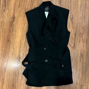 4 button collared vest with belt